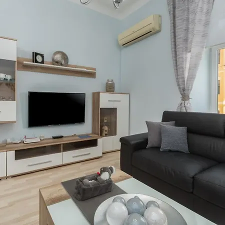 Croadria Apartment